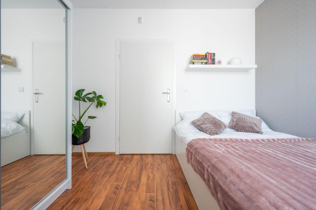 Seaesta Darlowo - Komfortowe Pokoje I Apartamenty Exterior foto